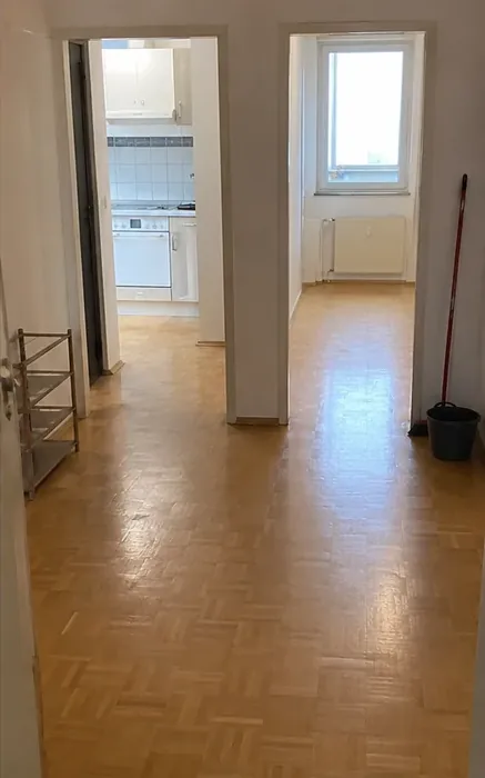 Dieselbe Wohnung nach der Entrümpelung: leer und besenrein